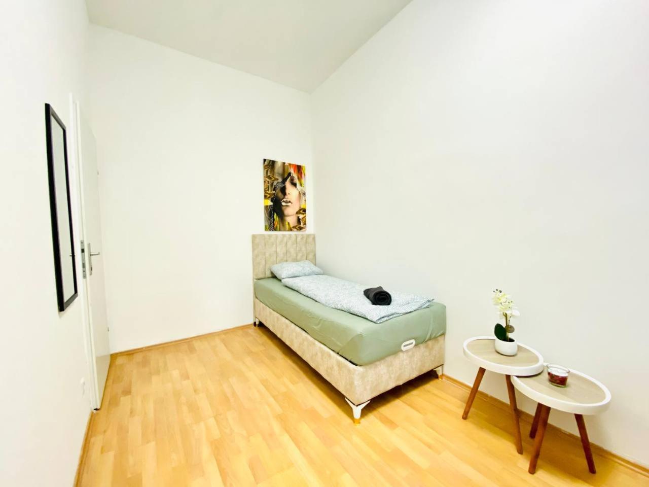 Comfortable Room In The 23Rd District Of Vienna Fr4 Exterior photo