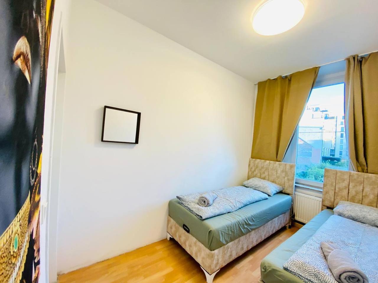 Comfortable Room In The 23Rd District Of Vienna Fr4 Exterior photo
